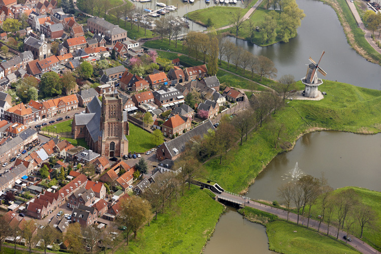 Slot Loevestein en de dorpen Woudrichem, Gorinchem en Hank