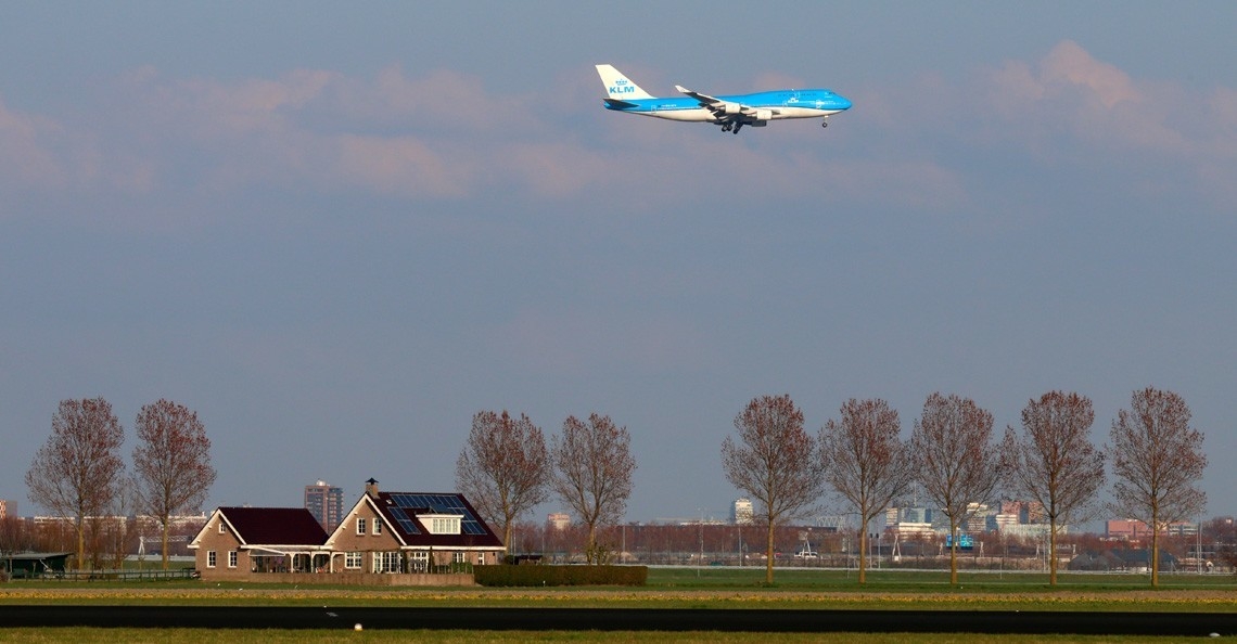 1467877888-aanvliegroute-schiphol-drone-in-beslag-genomen-amsterdam-no-fly-zone-2016.jpg