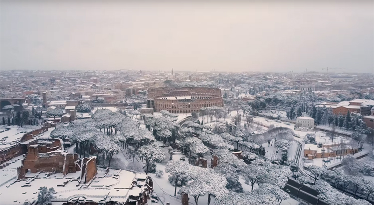 Sneeuwrijk Rome gefilmd met drone